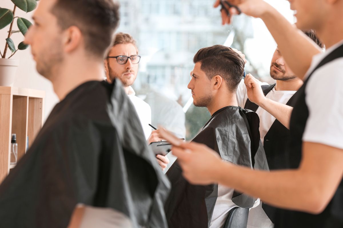 Kurs barberski czy szkoła fryzjerska – jak nauczyć się barberingu?